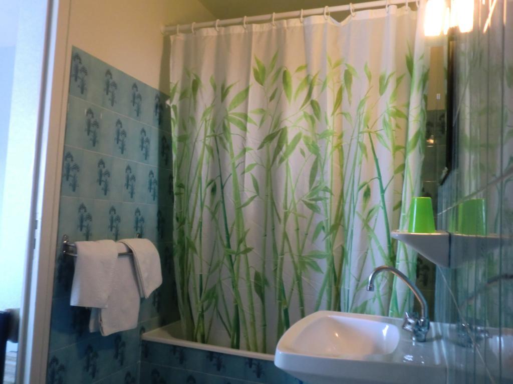 Hotel Bar Des Arenes Pontonx-sur-l'Adour Ngoại thất bức ảnh