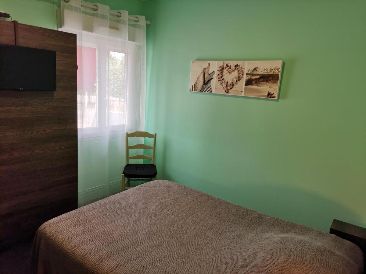 Hotel Bar Des Arenes Pontonx-sur-l'Adour Ngoại thất bức ảnh